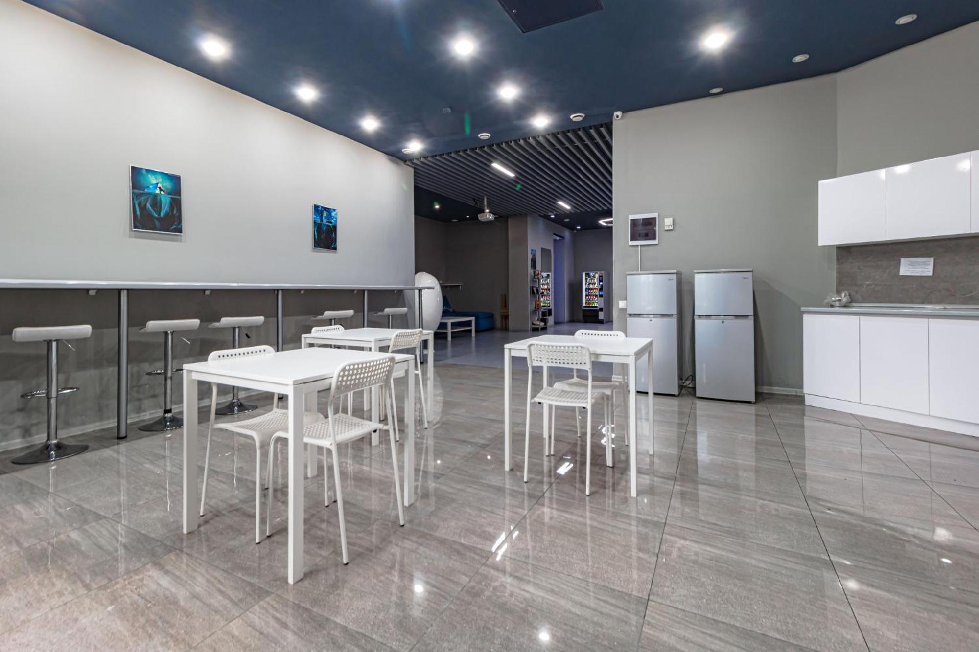 Caps Lock Future Hotel Αστάνα Εξωτερικό φωτογραφία